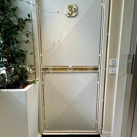 La Chartreuse Luxury Suites 1A-1B-3A-3B *