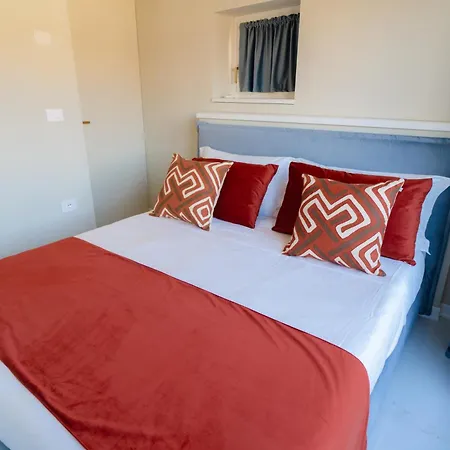 La Chartreuse Luxury Suites 1A-1B-3A-3B